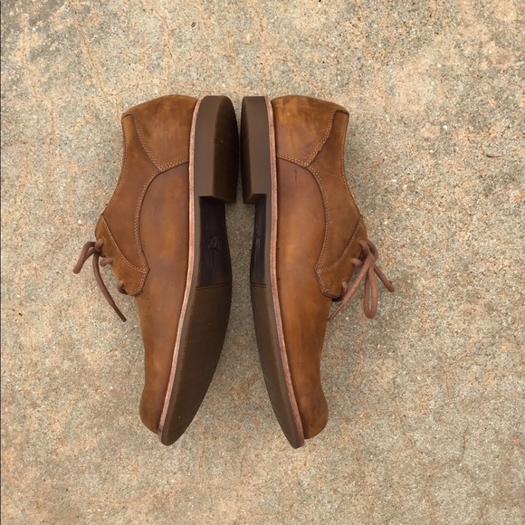 UGG men’s Oxford 9.5. Brown nubuck leather. NWOT - Picture 4 of 13